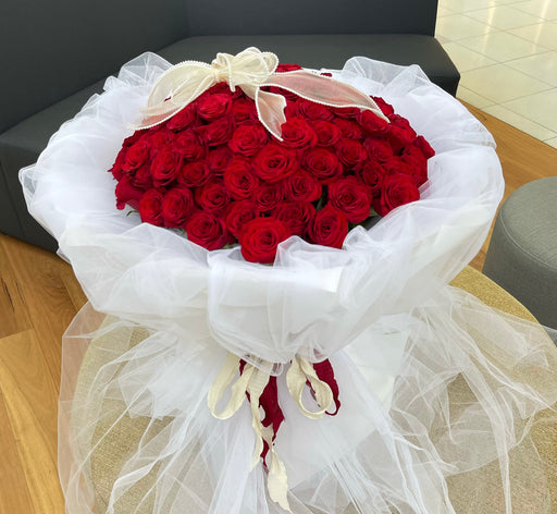 99 stems red roses bouquet