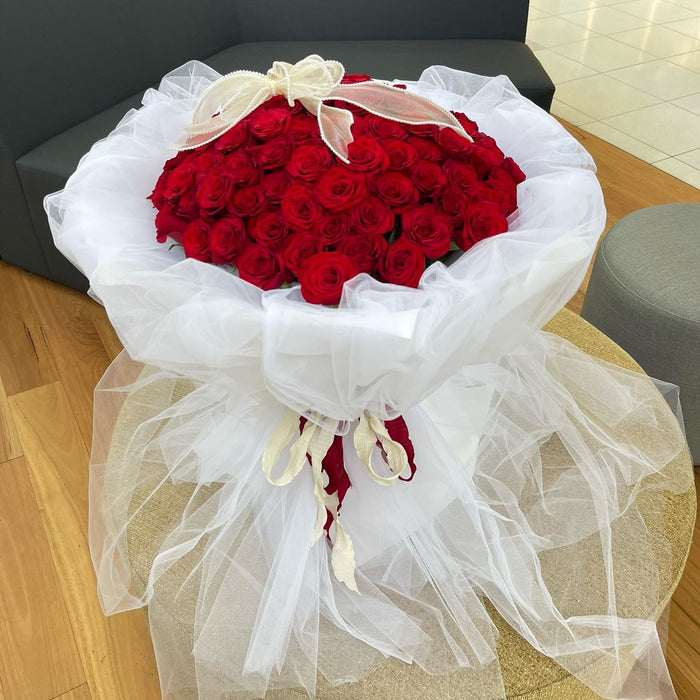 99 red roses